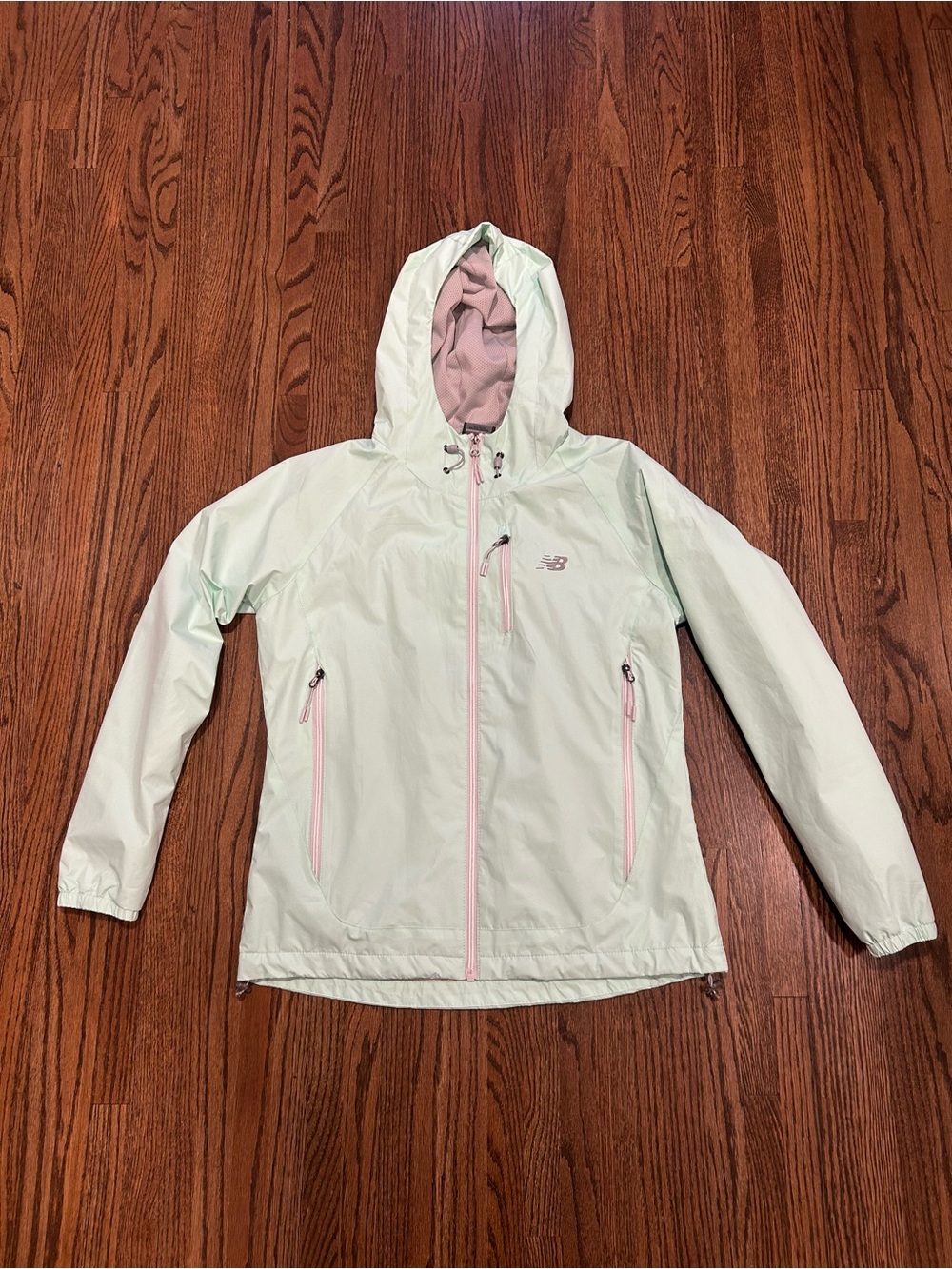 New Balance Women’s Mint Green Hooded Windbreaker Jacket Size L